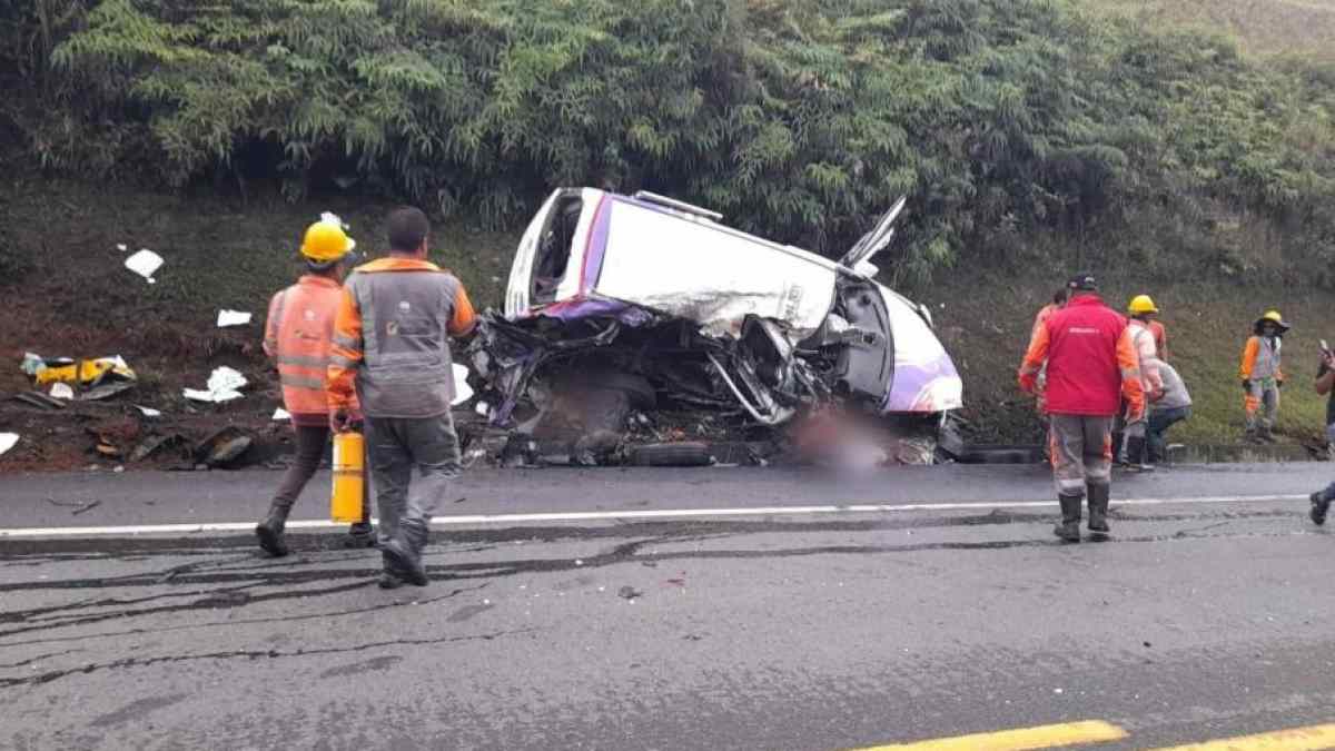 Trágico accidente en la vía Panamericana: colisión entre volqueta y tractocamión deja un muerto