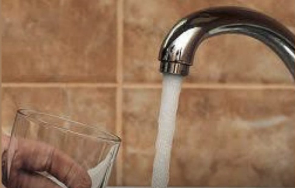 ¿Aumento injustificado? La batalla que se cocina por el alza de las tarifas del agua en Bucaramanga